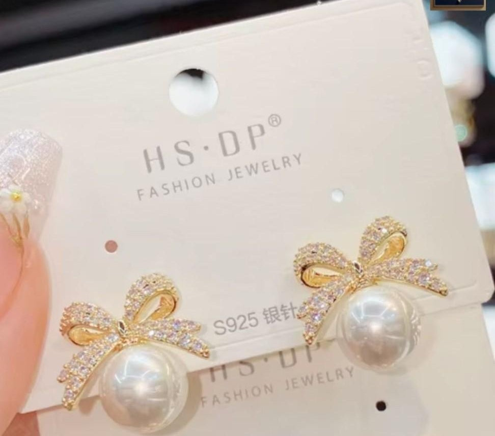 Korean Crystal Bow Pearl Drop Earrings packaging