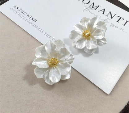 Korean Pearl Flower Stud Earrings lifestyle