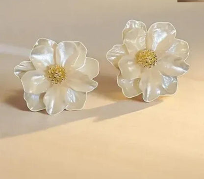 Korean Pearl Flower Stud Earrings front view