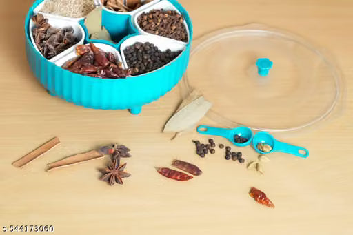 360° Rotating 7-Compartment Spice Box with Spoon & Lid